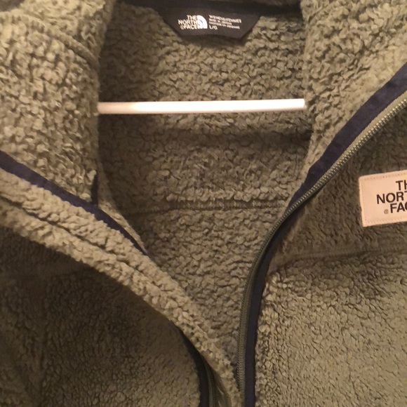 North Face green vest - Picture 7 of 8